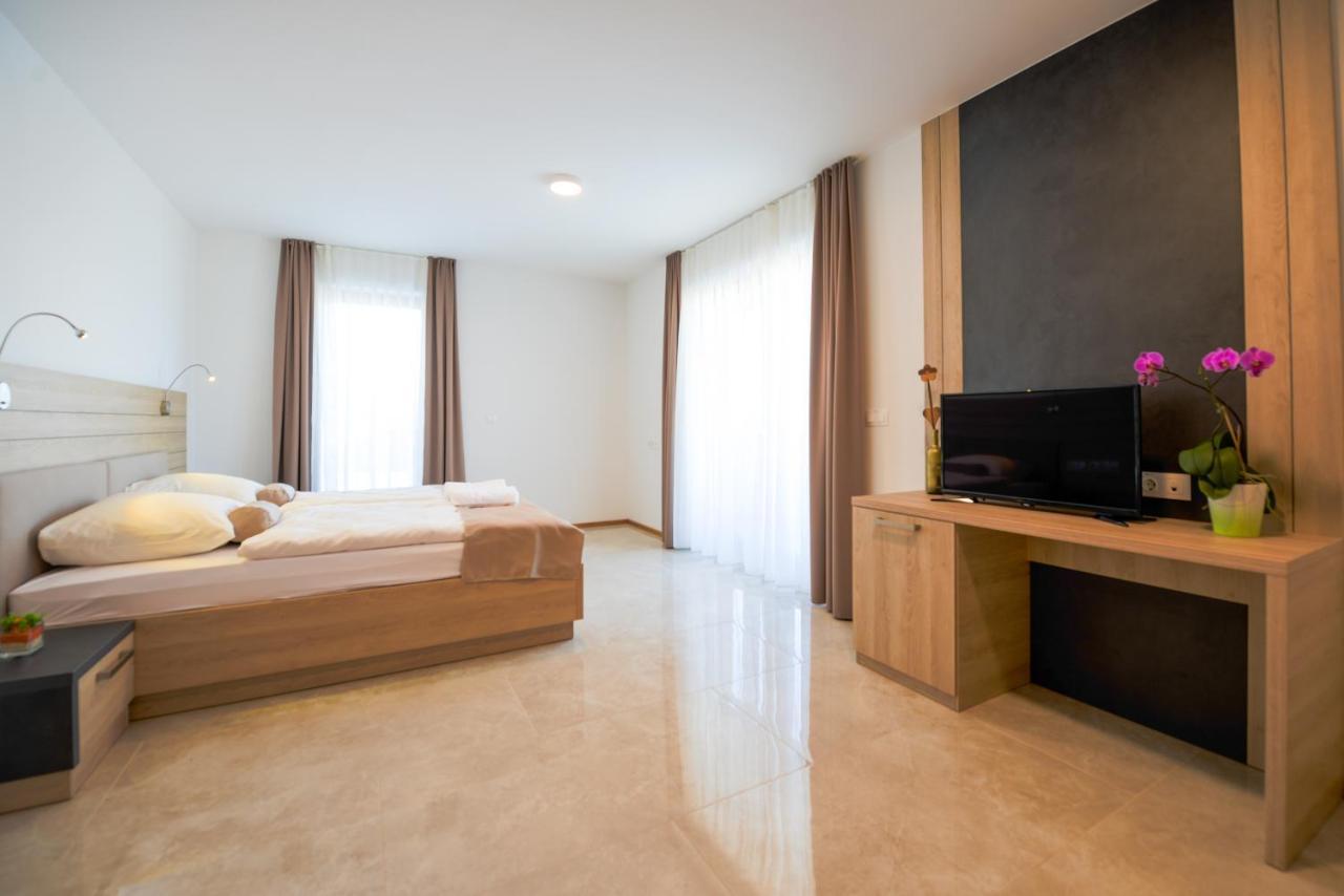 Hotel Baron Smlednik Екстериор снимка