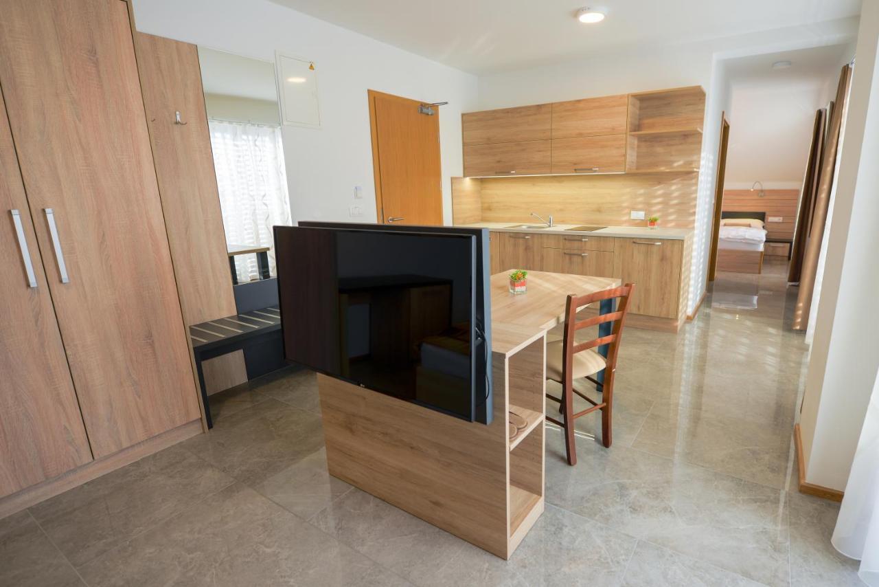 Hotel Baron Smlednik Екстериор снимка