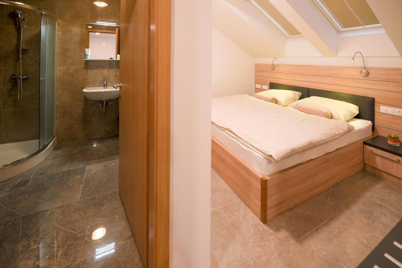 Hotel Baron Smlednik Екстериор снимка